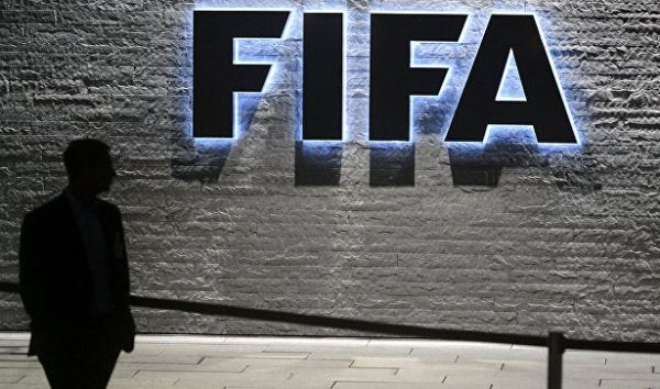 <br />
ФИФА пожизненно отстранила семерых игроков за договорные матчи<br />
