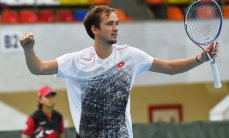 Медведев обыграл Джоковича и вышел в полуфинал турнира ATP в Монте-Карло